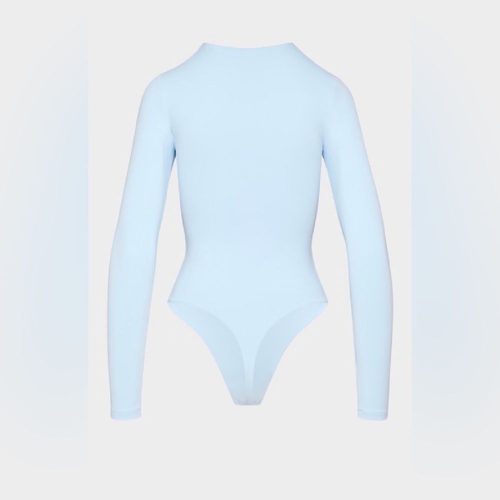 Aritzia Babaton Original Contour Prosperity Crew Long sleeve Bodysuit - Picture 2 of 5